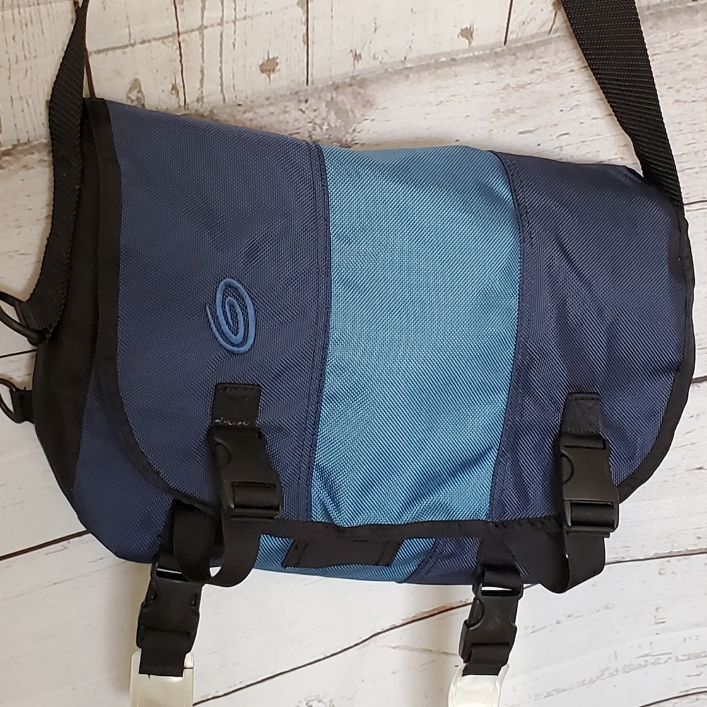 Timbuk2 Classic Messenger Bag - New Condition - Size Small - Navy, Blue & Black